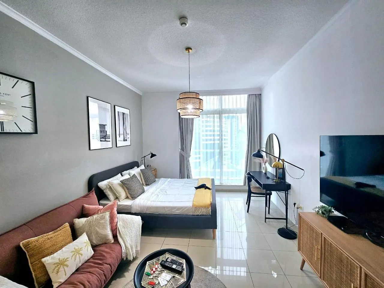 Apartment Sunrise Homes - A Stylish Studio In Botanica Tower Dubai