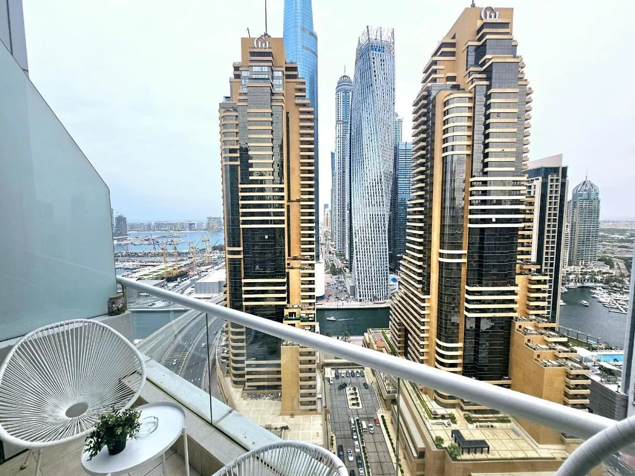 Sunrise Homes - A Stylish Studio In Botanica Tower Dubai United Arab Emirates
