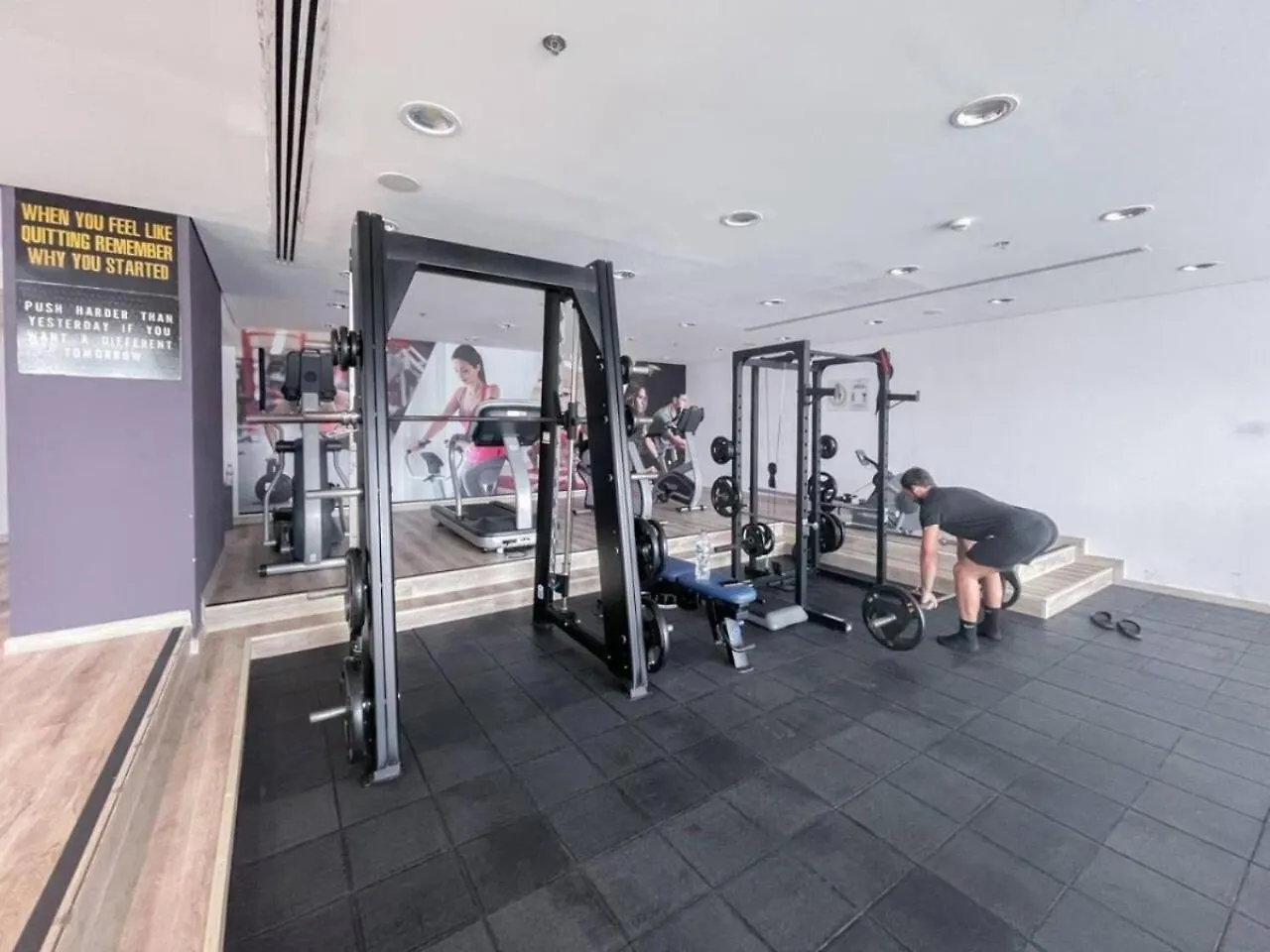 Sunrise Homes - A Stylish Studio In Botanica Tower Dubai Apartment