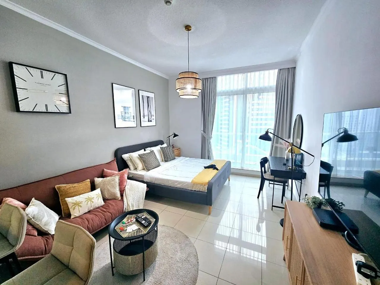 Sunrise Homes - A Stylish Studio In Botanica Tower Dubai