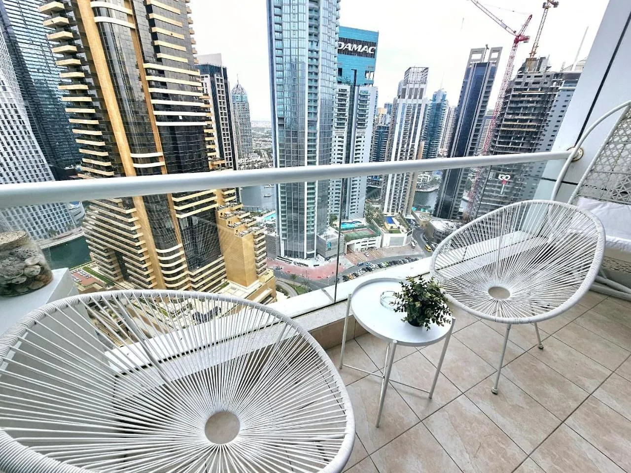 Sunrise Homes - A Stylish Studio In Botanica Tower Dubai