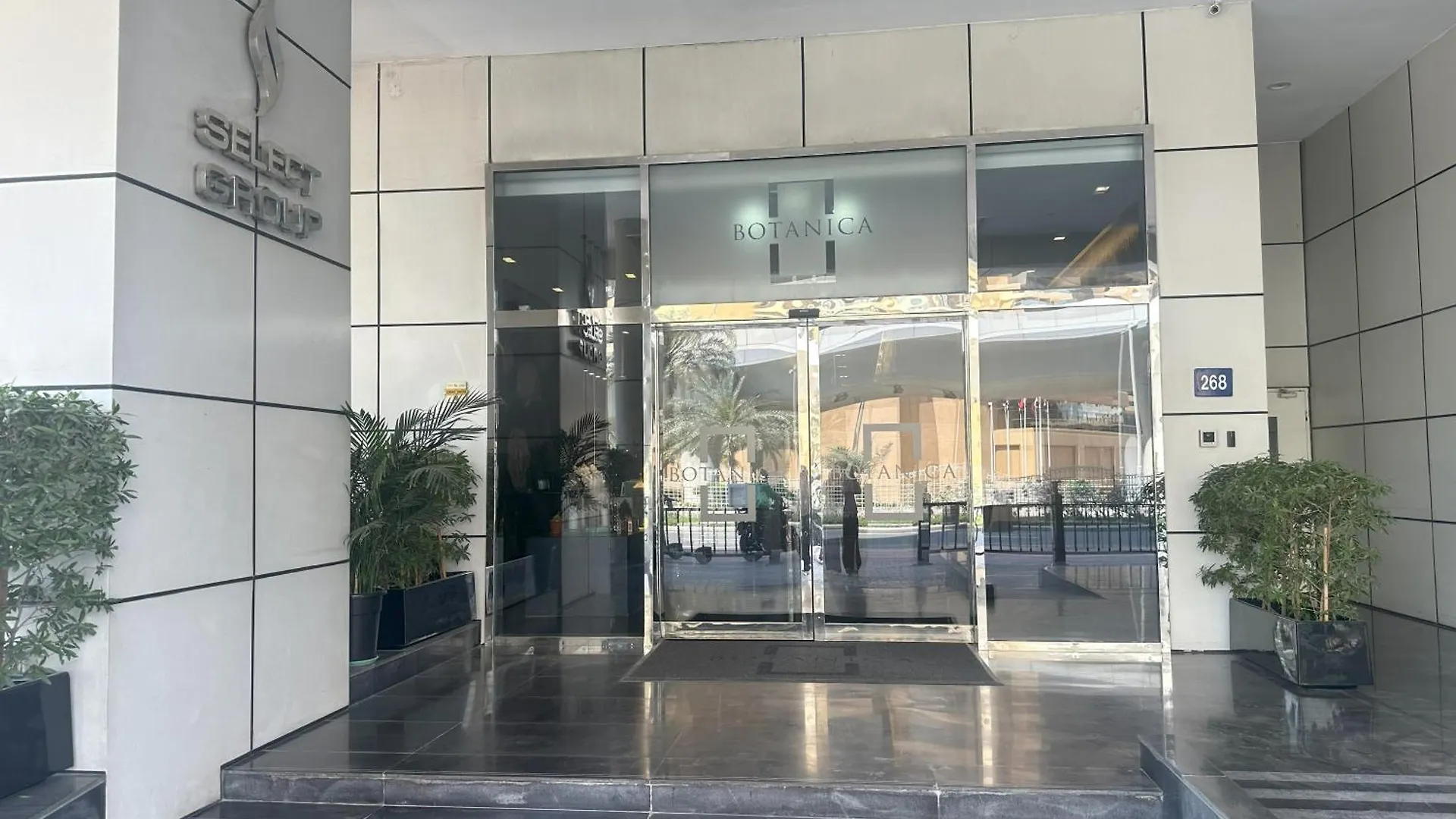 Sunrise Homes - A Stylish Studio In Botanica Tower Dubai United Arab Emirates