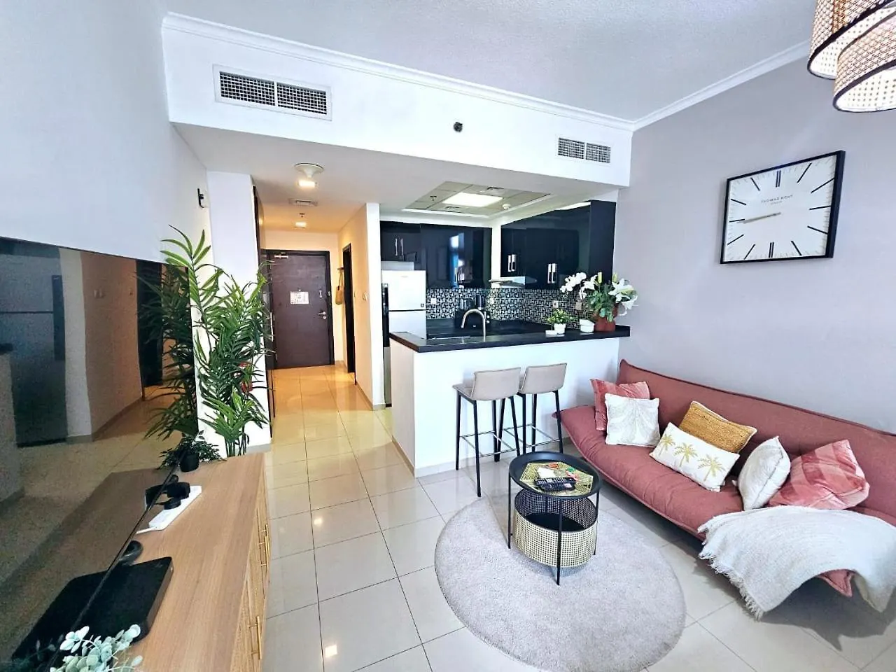 Sunrise Homes - A Stylish Studio In Botanica Tower Dubai Apartment